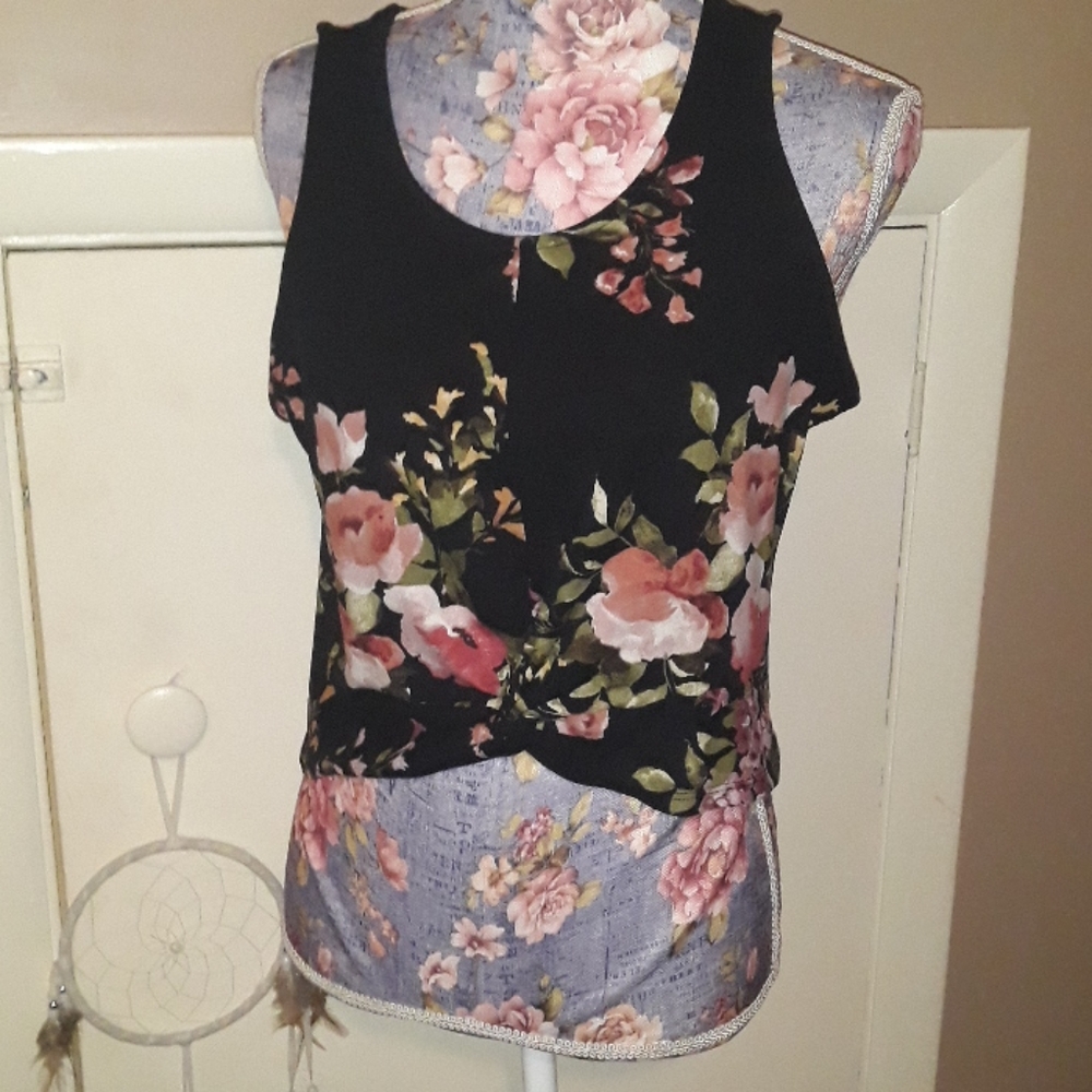 Polly & Esther Tank Top Floral